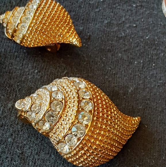 Vintage Gold Kenneth Jay Lane Conch Seashell Brooch & Earring JKL Jewelry Set - Picture 2 of 7